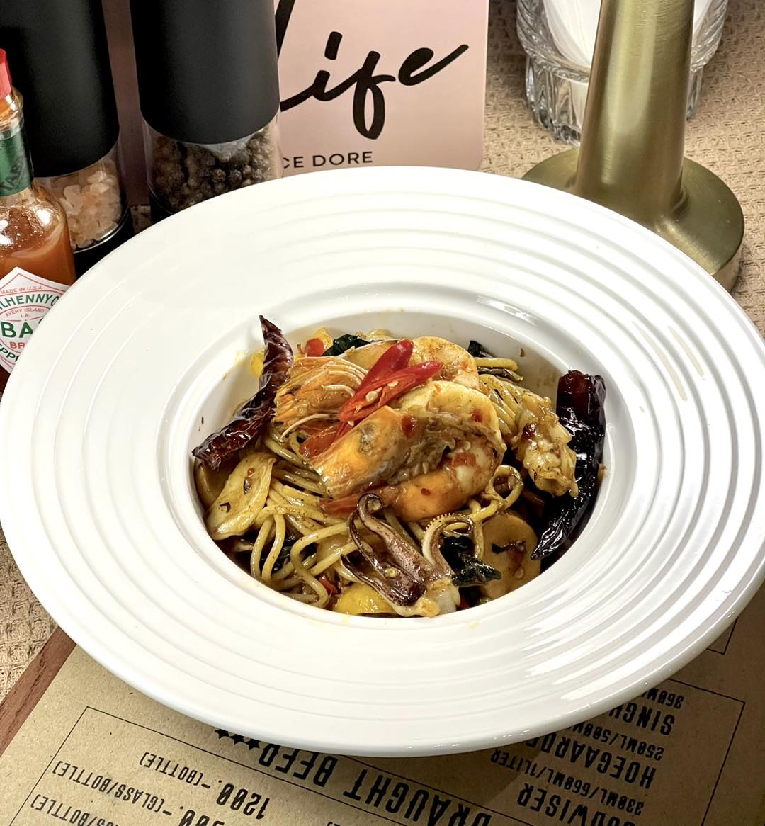 61 Bistro European-Style Sharing Set for 2 People 