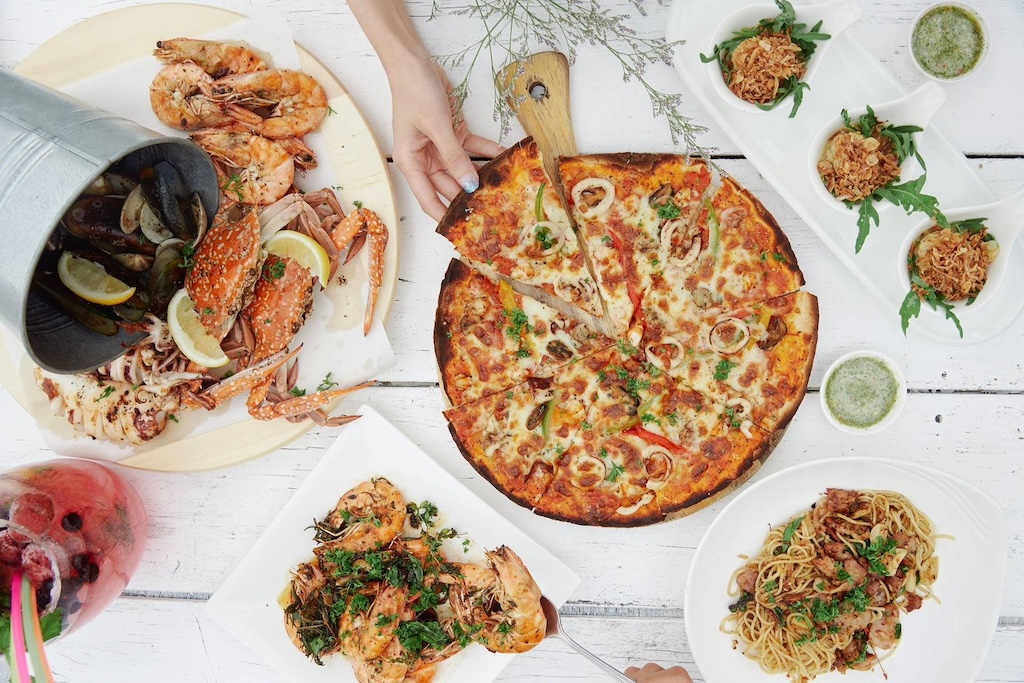 Laciana By The Sea Sharing Set for 4 People