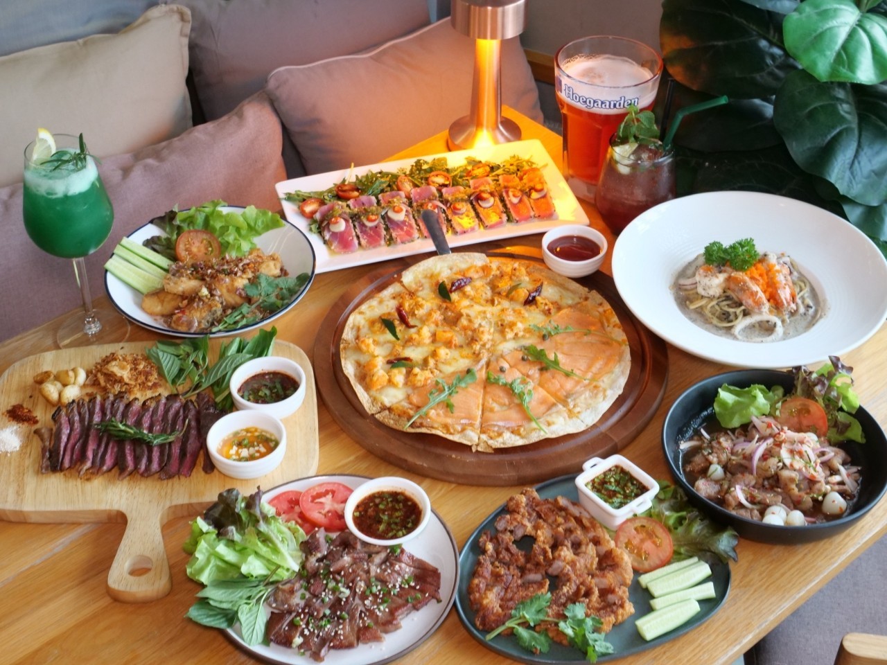 Makin bar & restaurant Sharing Set for 4 People