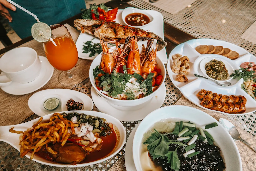 Chiangkham Restaurant (Chiang Mai) Sharing Set for 4 People