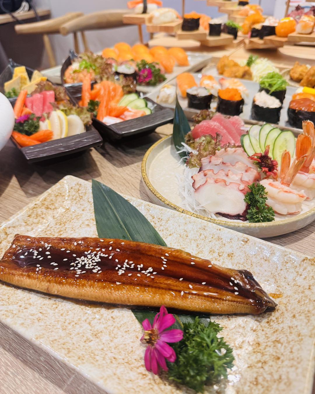 Alangkarn Sushi Rama 2 Sharing Set for 4 People