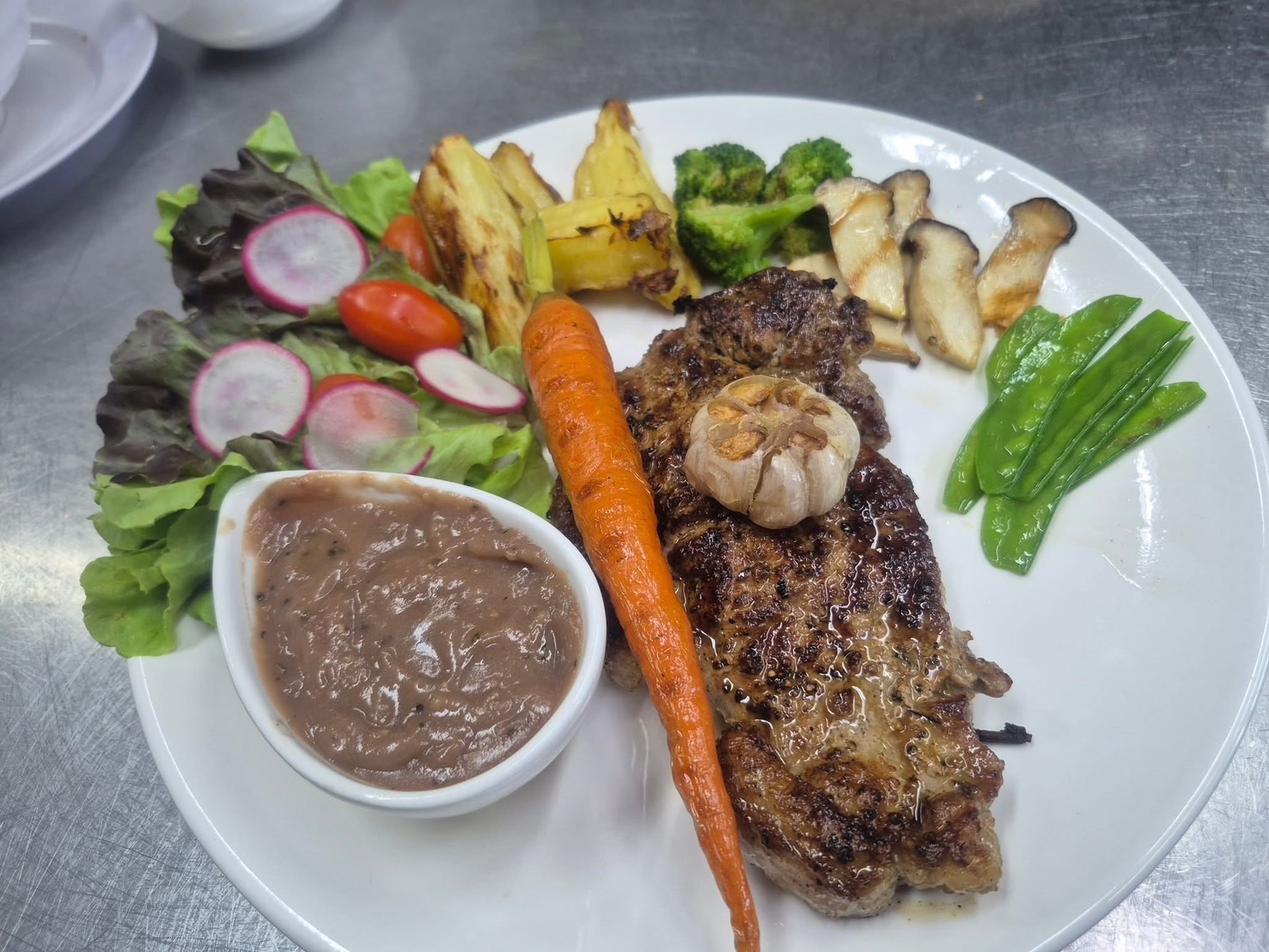 Khun Rose Cuisine (Pattaya) Sharing Set for 4 People