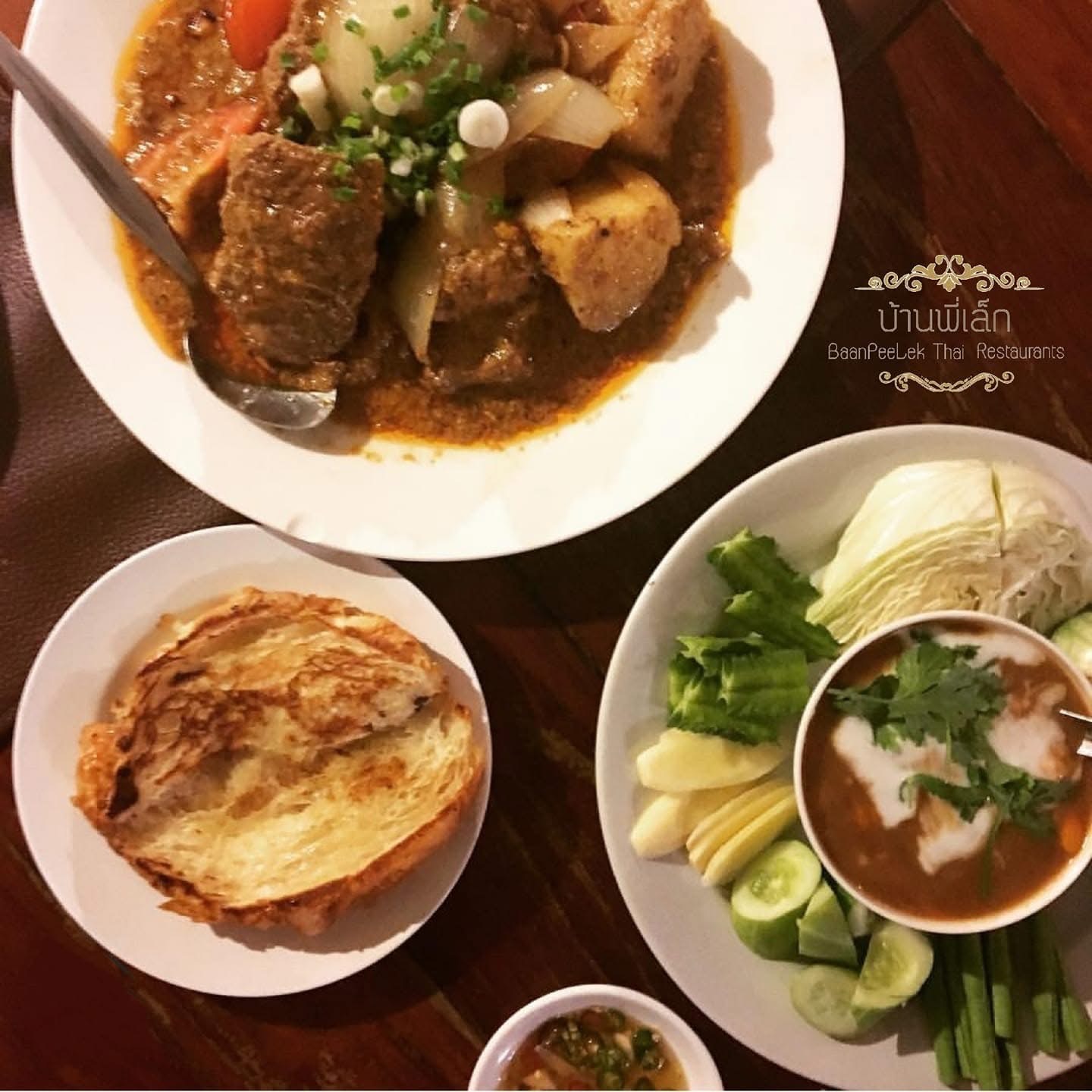 Baan Pee Lek Sharing Set for 3 People