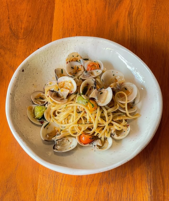 Alice’s Dining Hall Sharing Set for 2 People