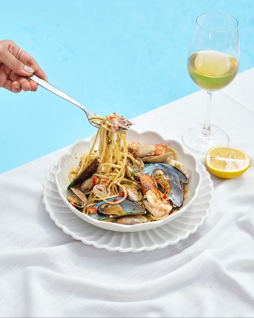 Hug Samui  Sip & Dine for 2 People