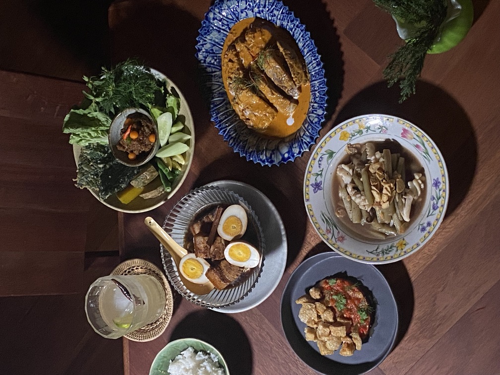 Kaenkrung Sharing Set for 2 People