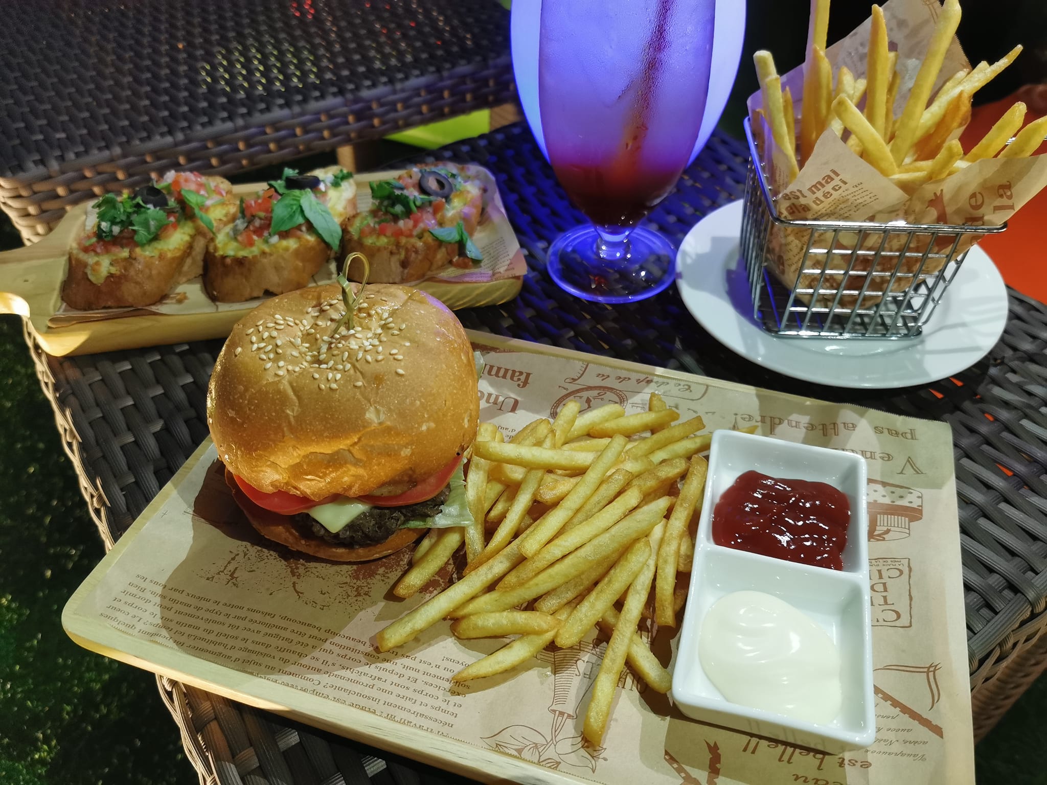 Royal Sky Lounge @Hotel Royal Bangkok Sharing Set for 2 People 