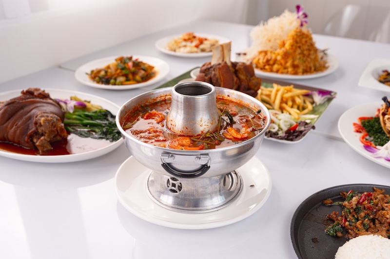 Krua Prik Nam Pla  Sharing Set for 4 People