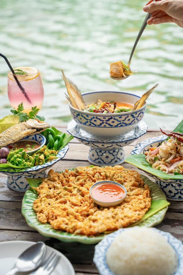 Ayutthaya Retreat (Ayutthaya) Sharing Set for 3 People