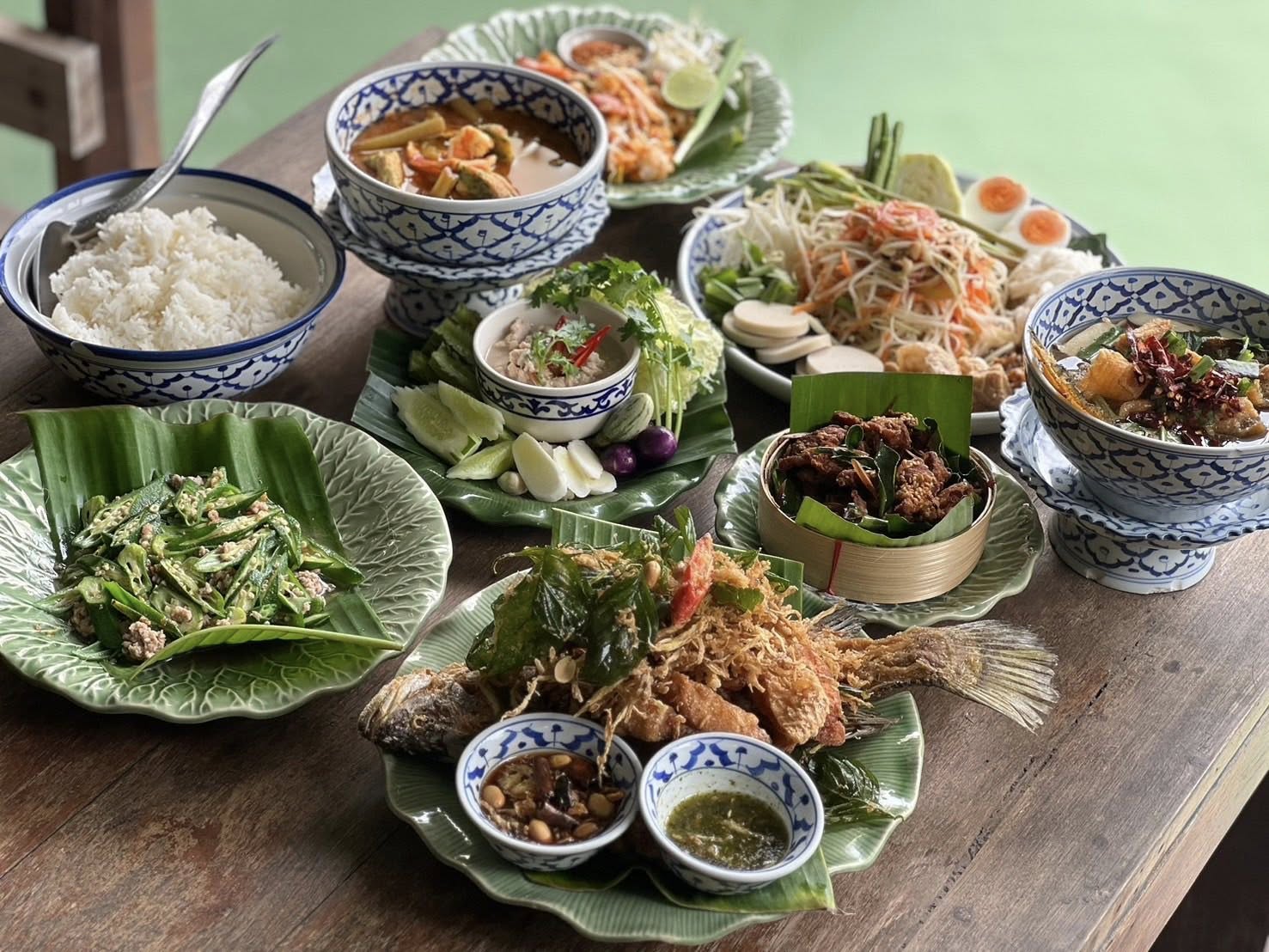 Ayutthaya Retreat (Ayutthaya) Sharing Set for 4 People