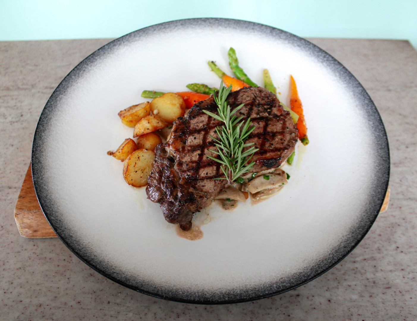 Coast Beach Club & Bistro at Centara Grand Beach Resort & Villas (Hua Hin) Sharing Set for 3 People