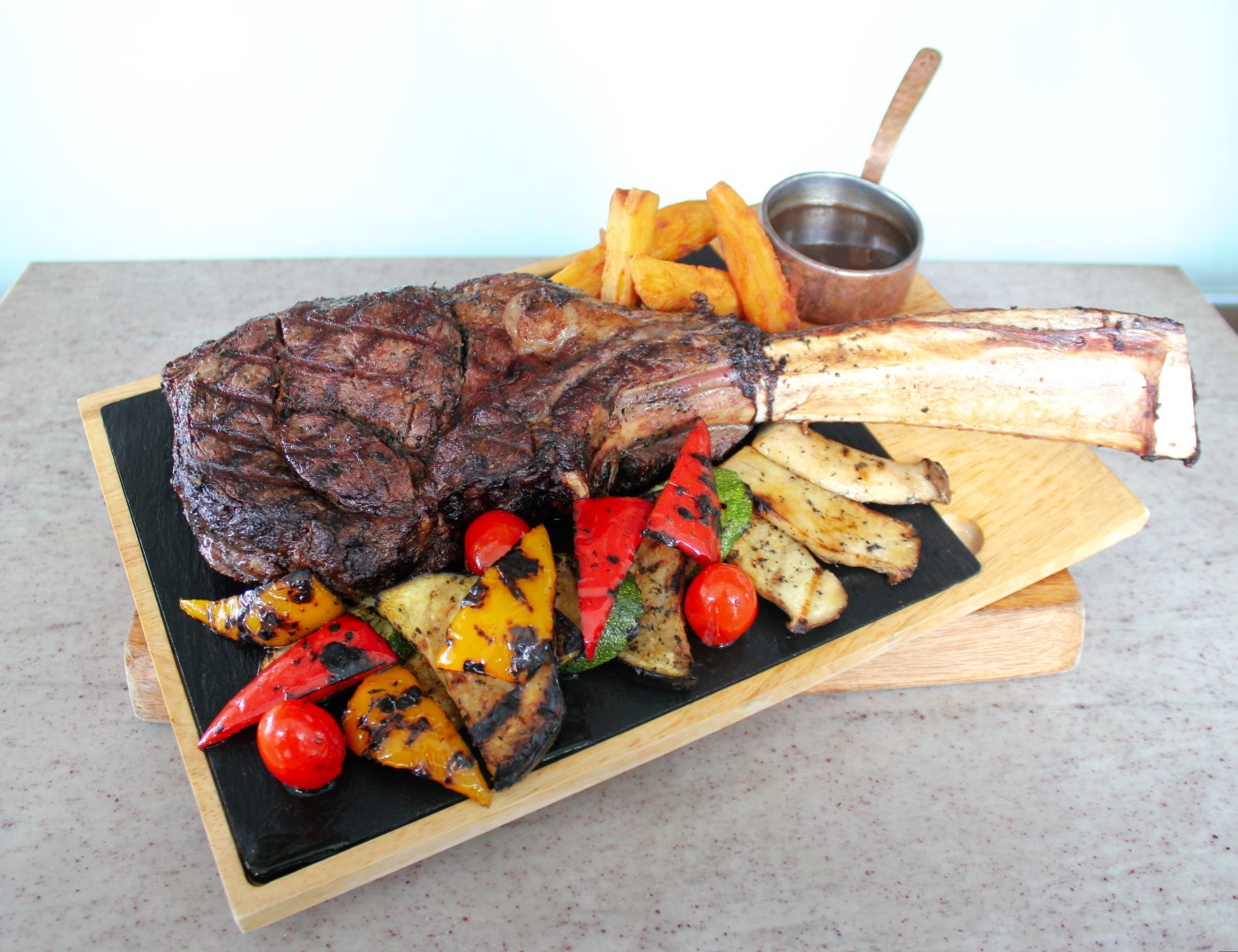 Coast Beach Club & Bistro at Centara Grand Beach Resort & Villas (Hua Hin) Sharing Set for 4 People