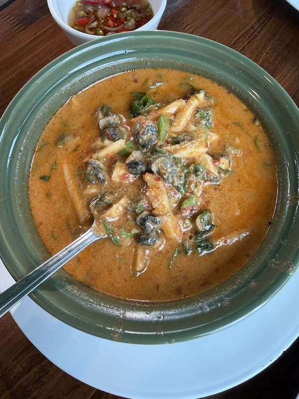 Tha Tamnak Restaurant (Nakhon Pathom) Sharing Set for 2 People