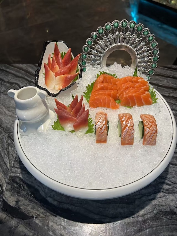 อี้หลู่หลินเซียง Sharing Set for 2 People