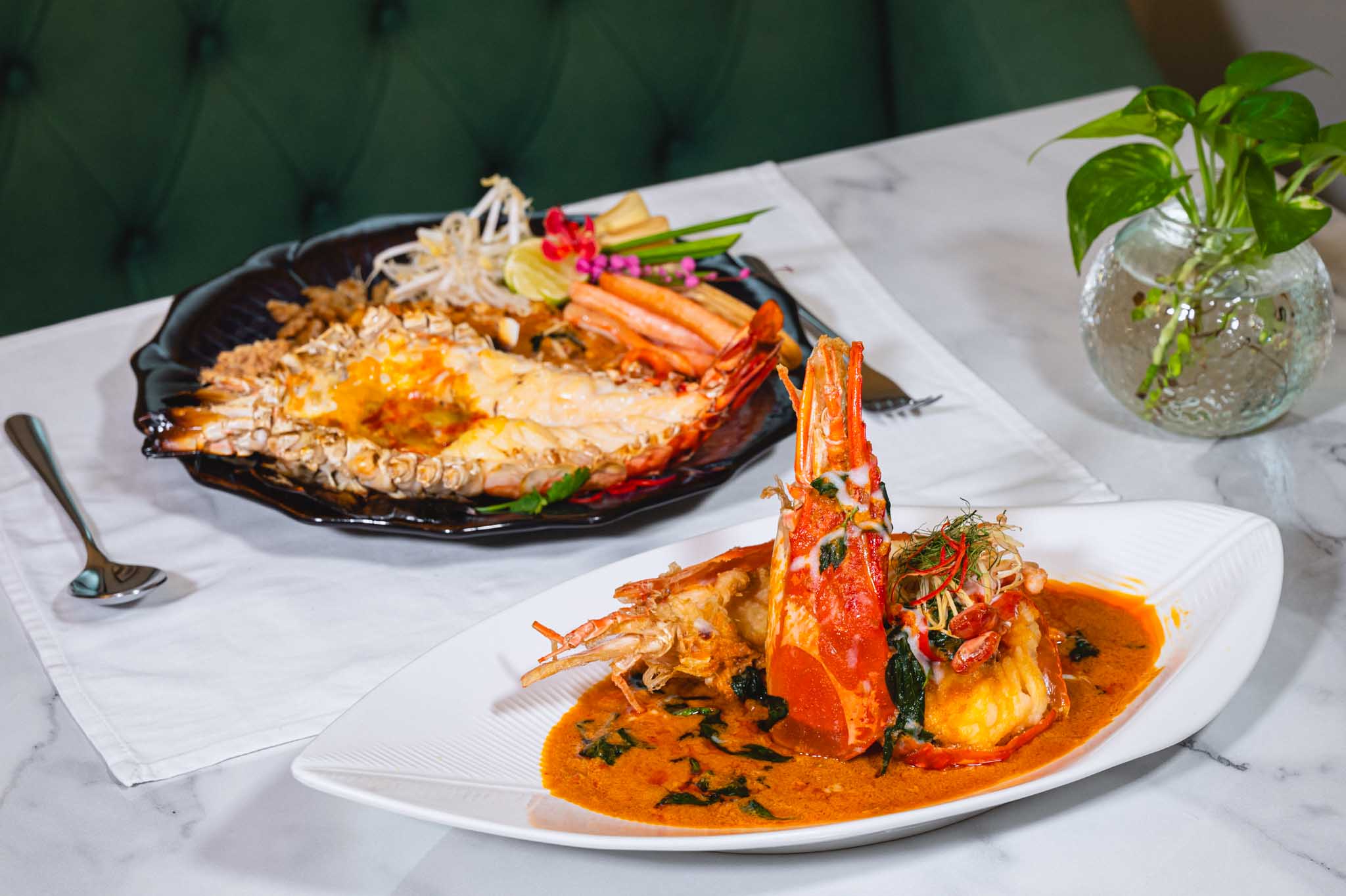 Khao Ekkamai  Khao Signature Lunch Set with Drinks for 2 People 