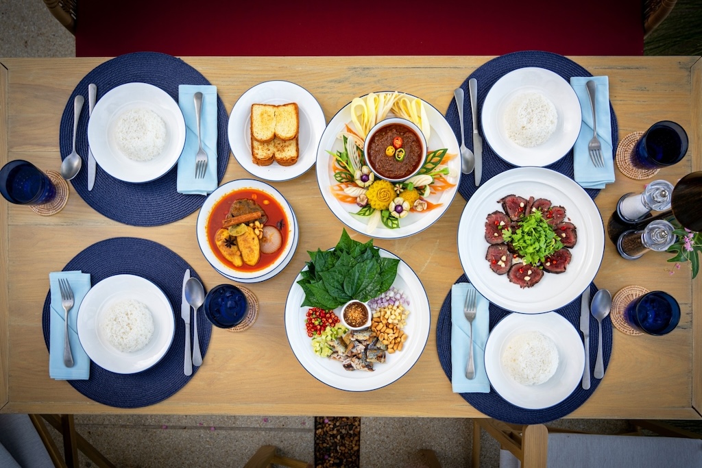 PAWAN Restaurant (Hua Hin) Sharing Set for 4 People