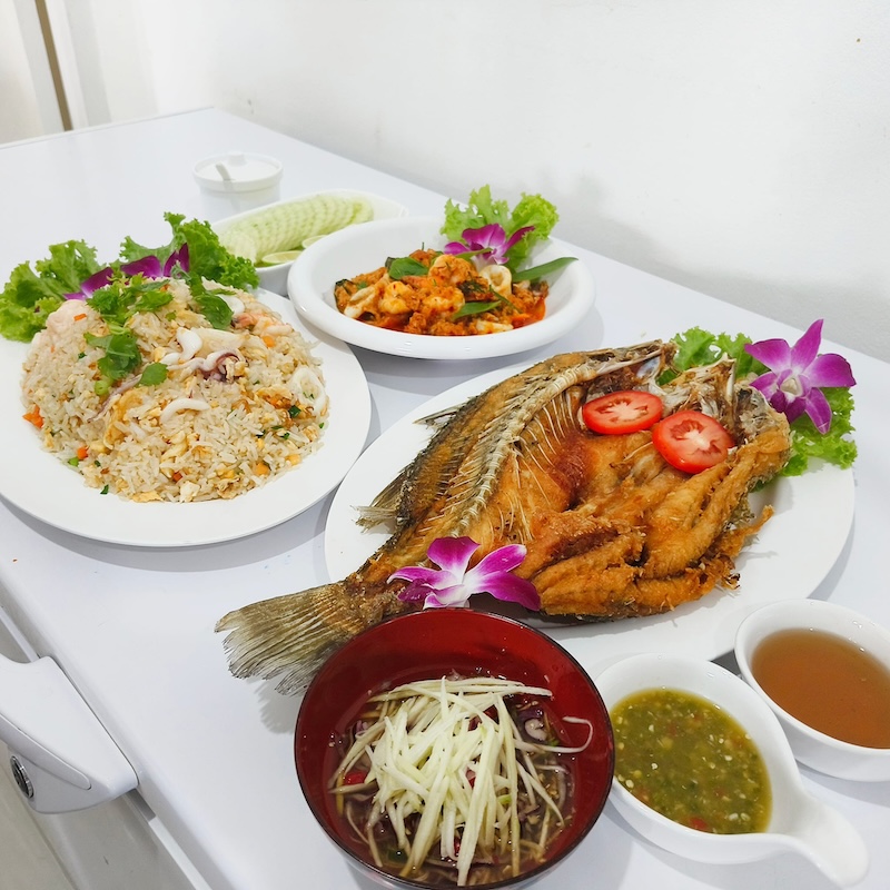 Niwa Cafe By Rangnok Land Sharing Set for 2 People