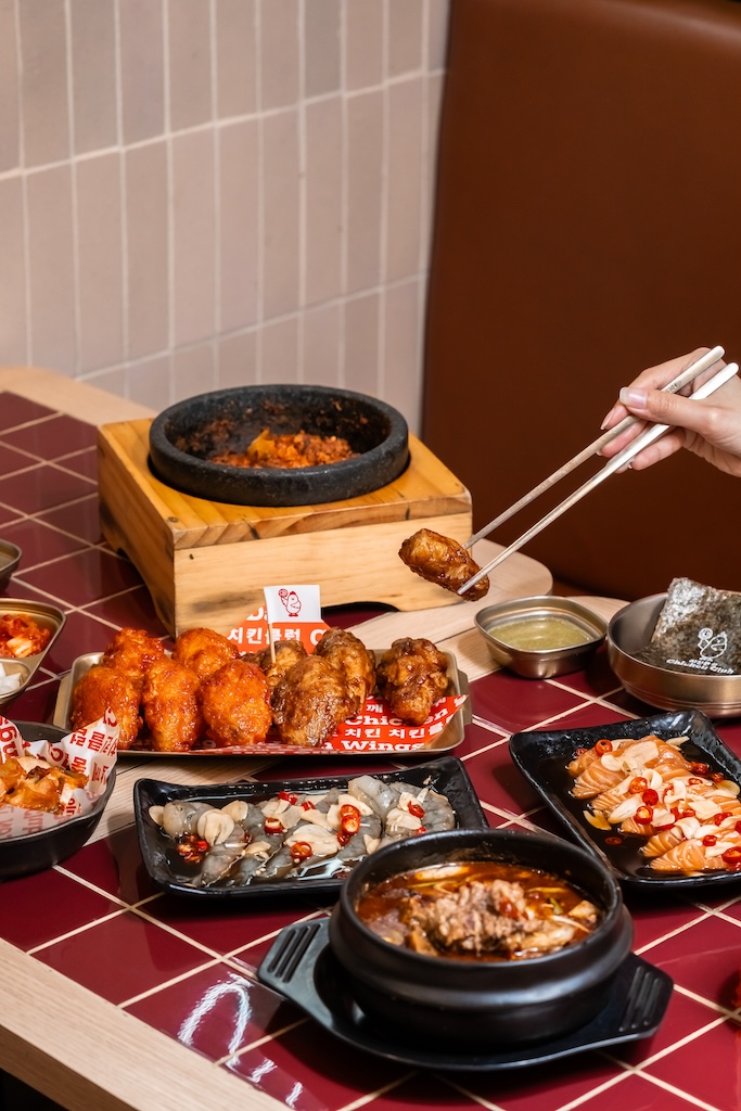 Chicken Club Siam Square Sharing Set for 4 People