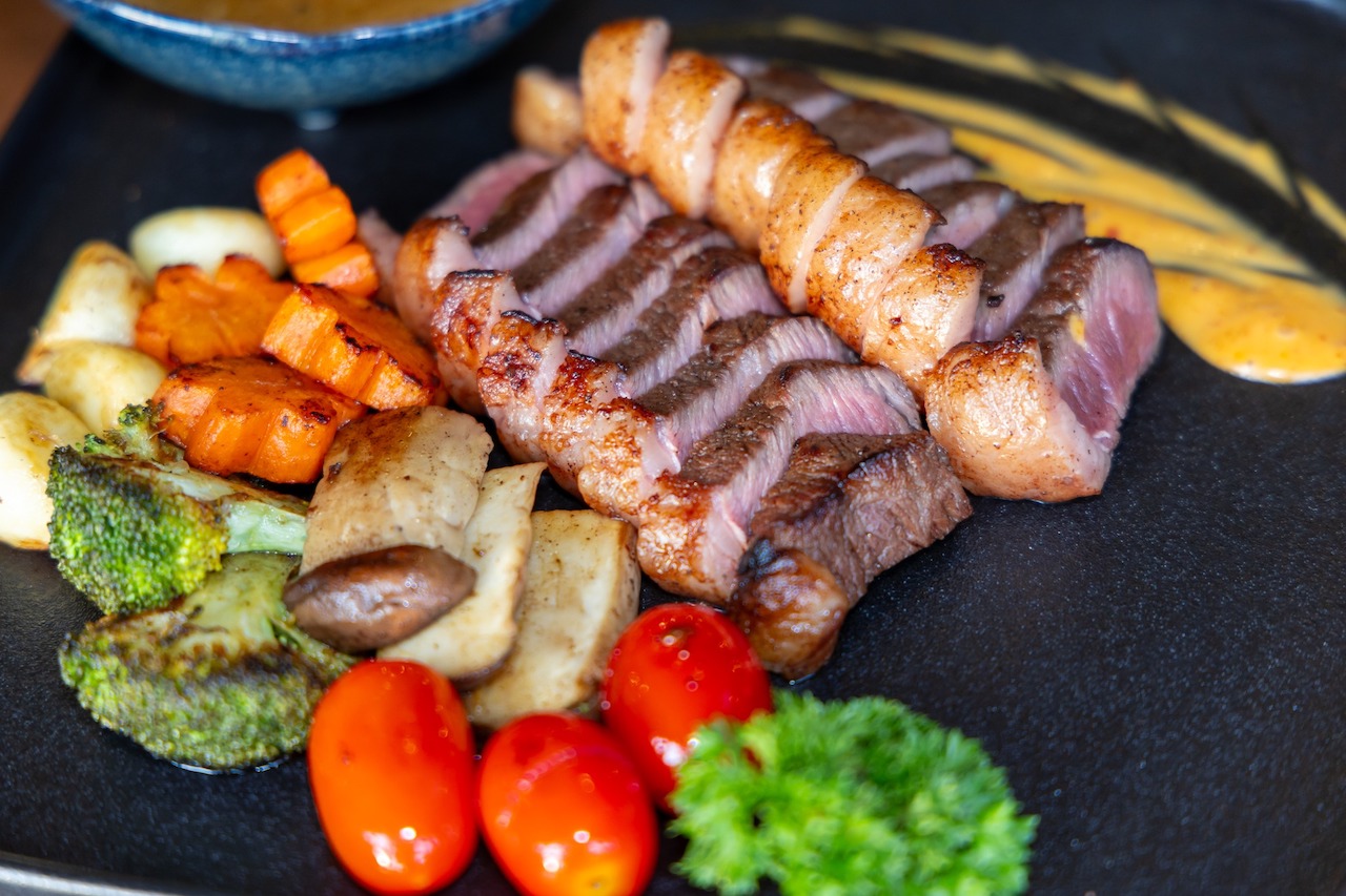 Saon Sharing Set for 4 People