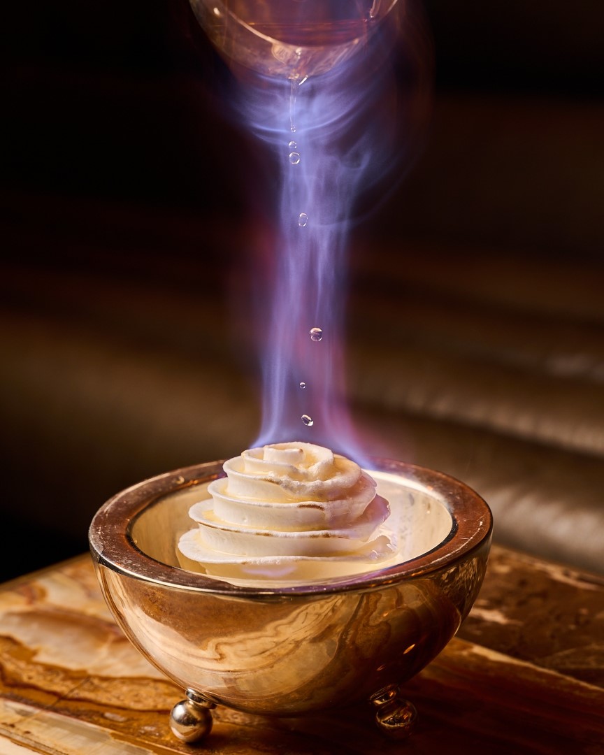 Lennon's at Rosewood Bangkok 2 Dishes with 2 Alcohol Drinks