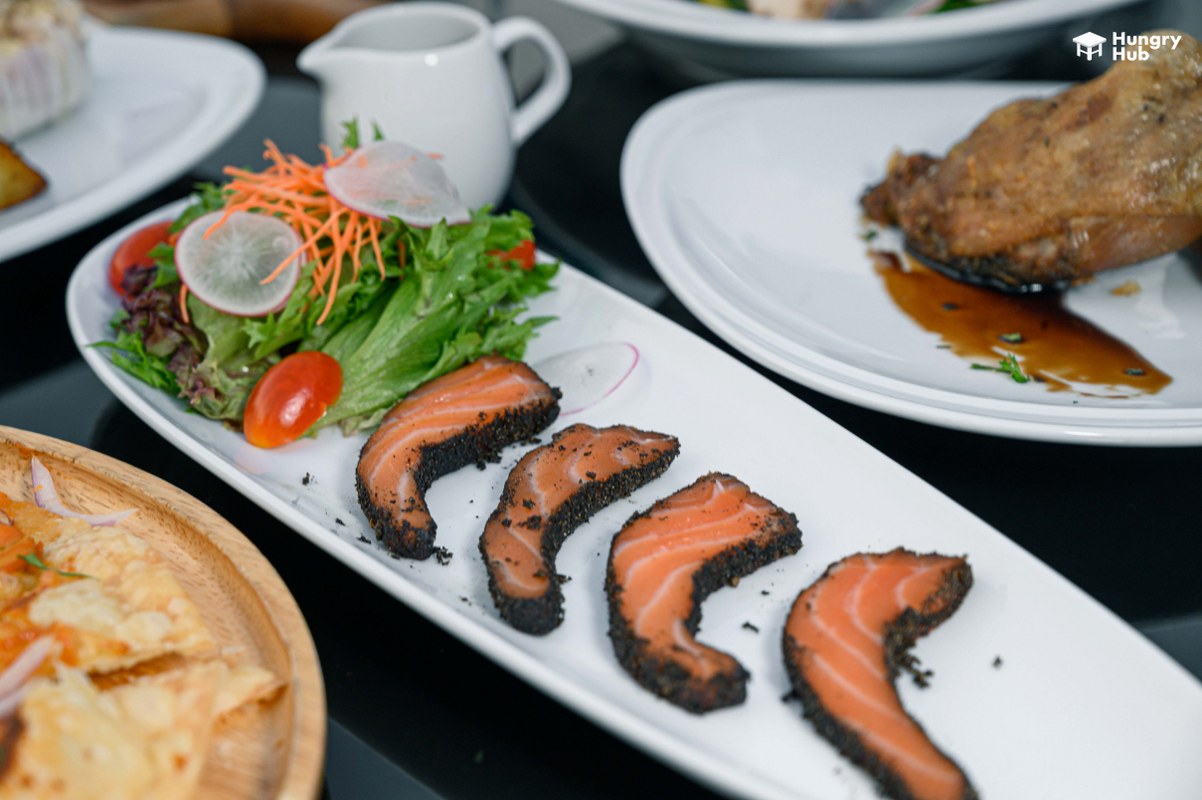 Clover Sky Bar & Restaurant at Hotel Clover Asok Festive 4-Course Dinner with Wine Pairing