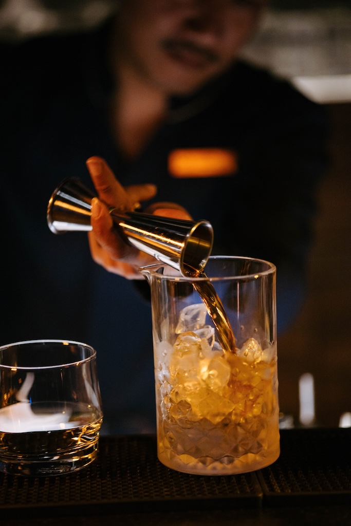 อะไรซ์ รูฟท็อป บาร์ แอท อมานอร์ โฮเทล เชียงใหม่ Sharing Set for 3 People