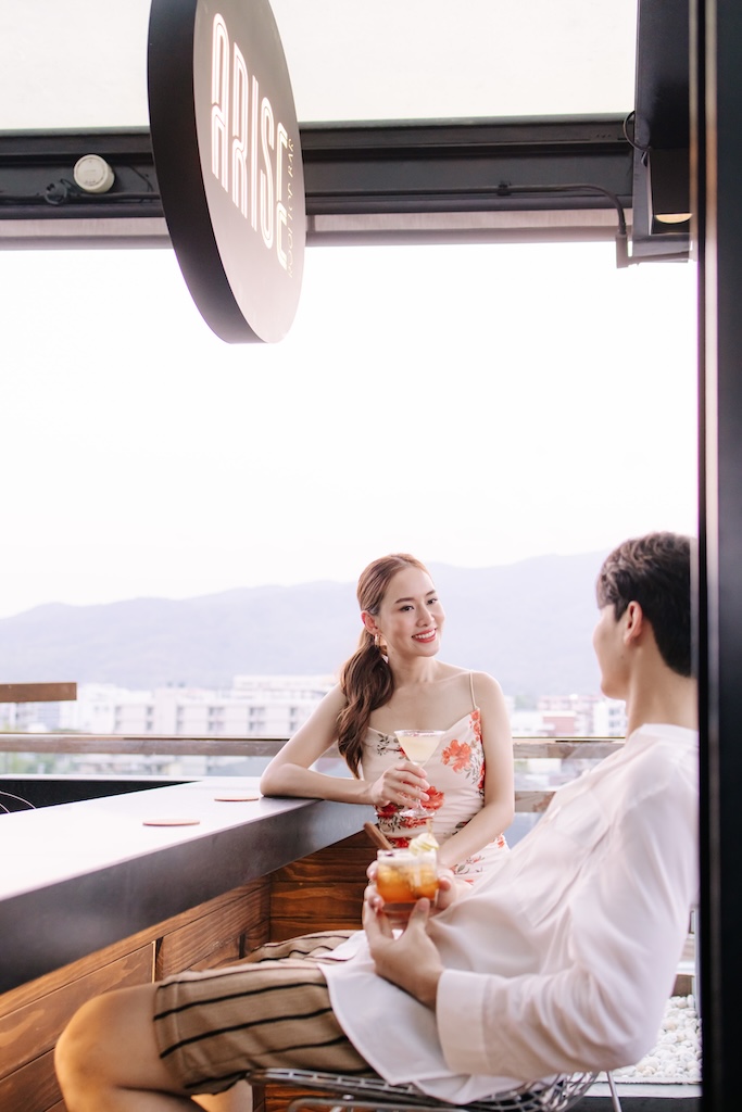 อะไรซ์ รูฟท็อป บาร์ แอท อมานอร์ โฮเทล เชียงใหม่ Sip & Dine for 3 People