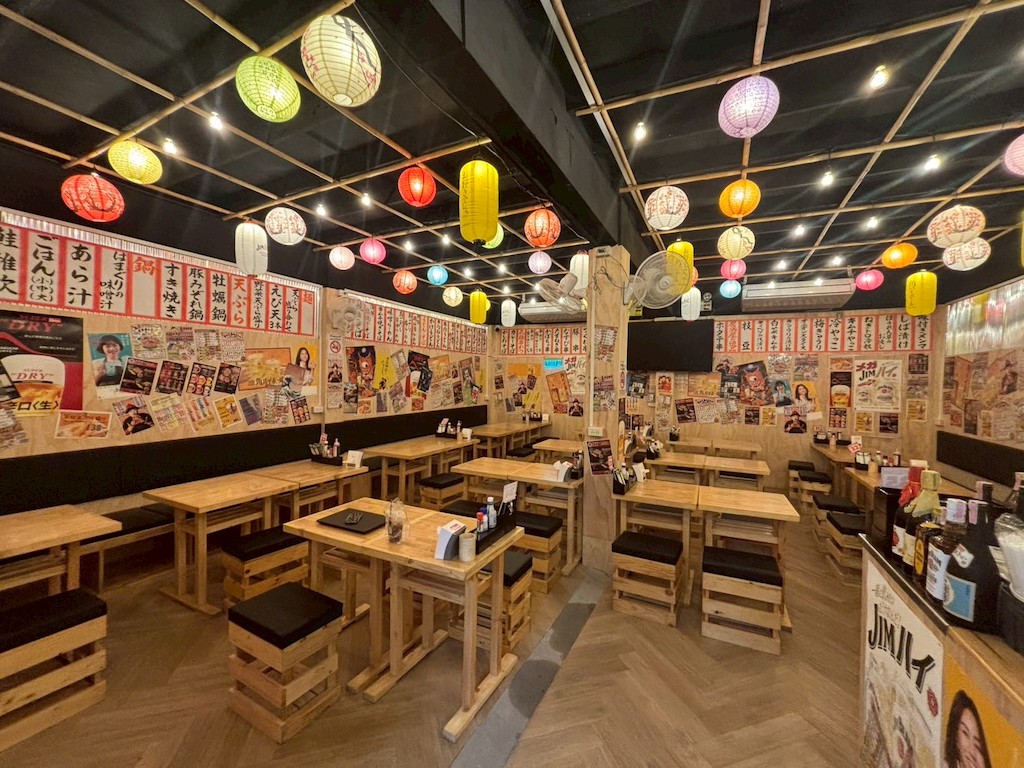 Ebisu Shoten Latphrao Sharing Set for 4 People