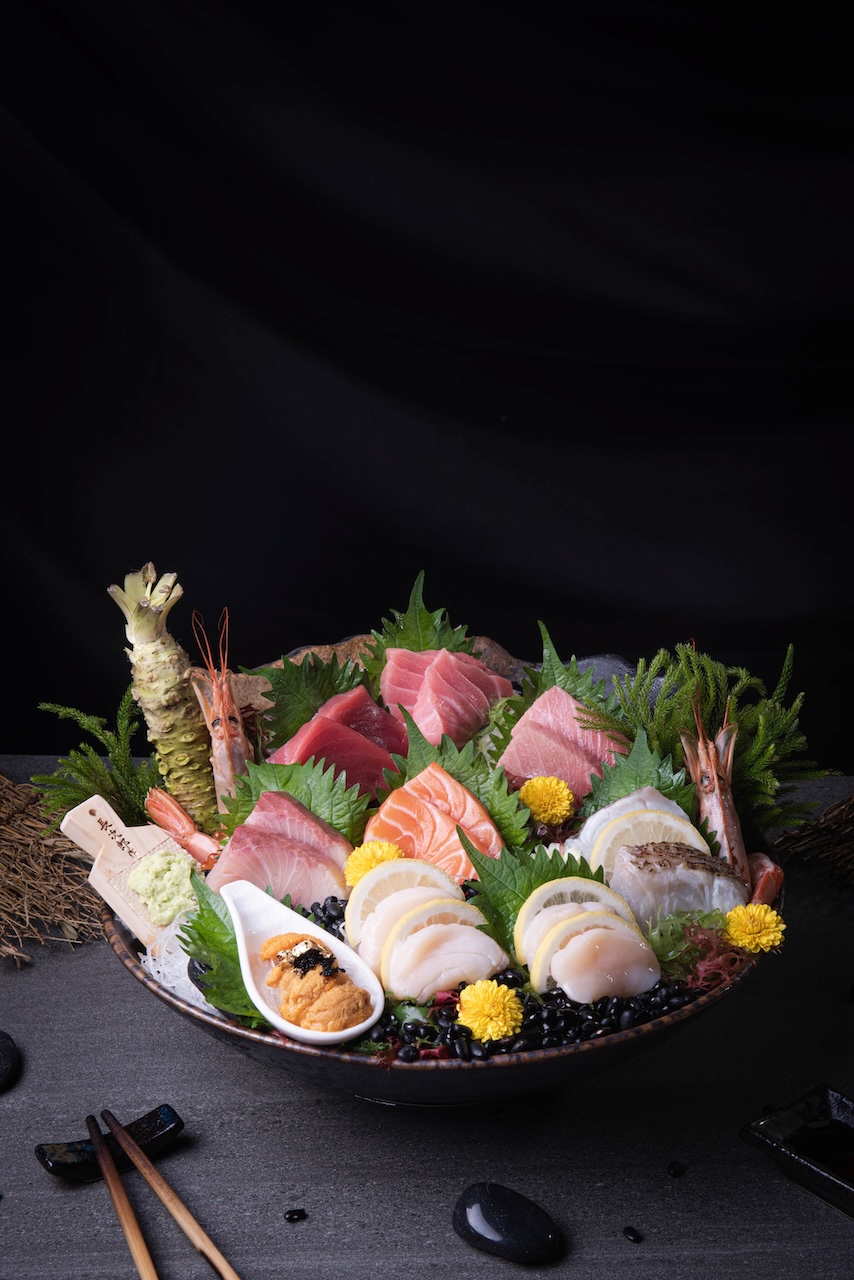 Yurijin Izakaya & Japanese Dining Ratchada Sharing Set for 3 People