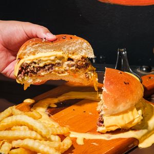 Steak 700 Rais (Sattahip)  Premium Set for 3 People