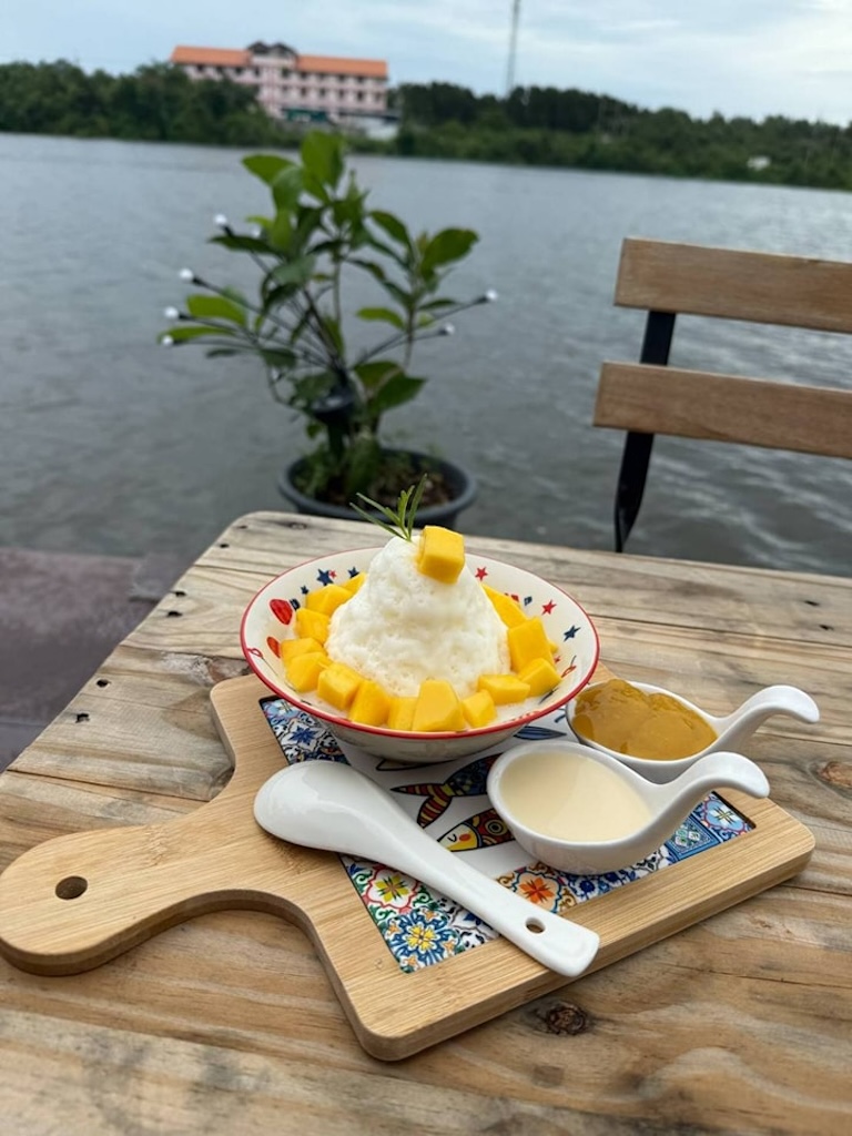 Baan Mhee Rim Nam (Samut Sakhon) Sharing Set for 3 People