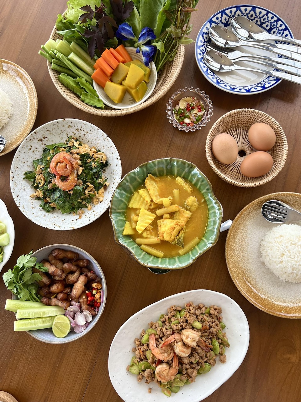 Prodpraan Eatery (Hua Hin) Sharing Set for 4 People