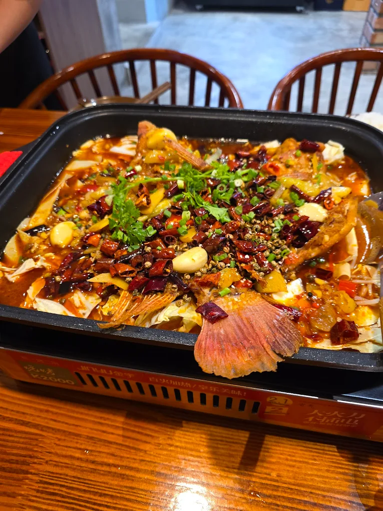 The Fish Tavern Sharing Set for 6 People 