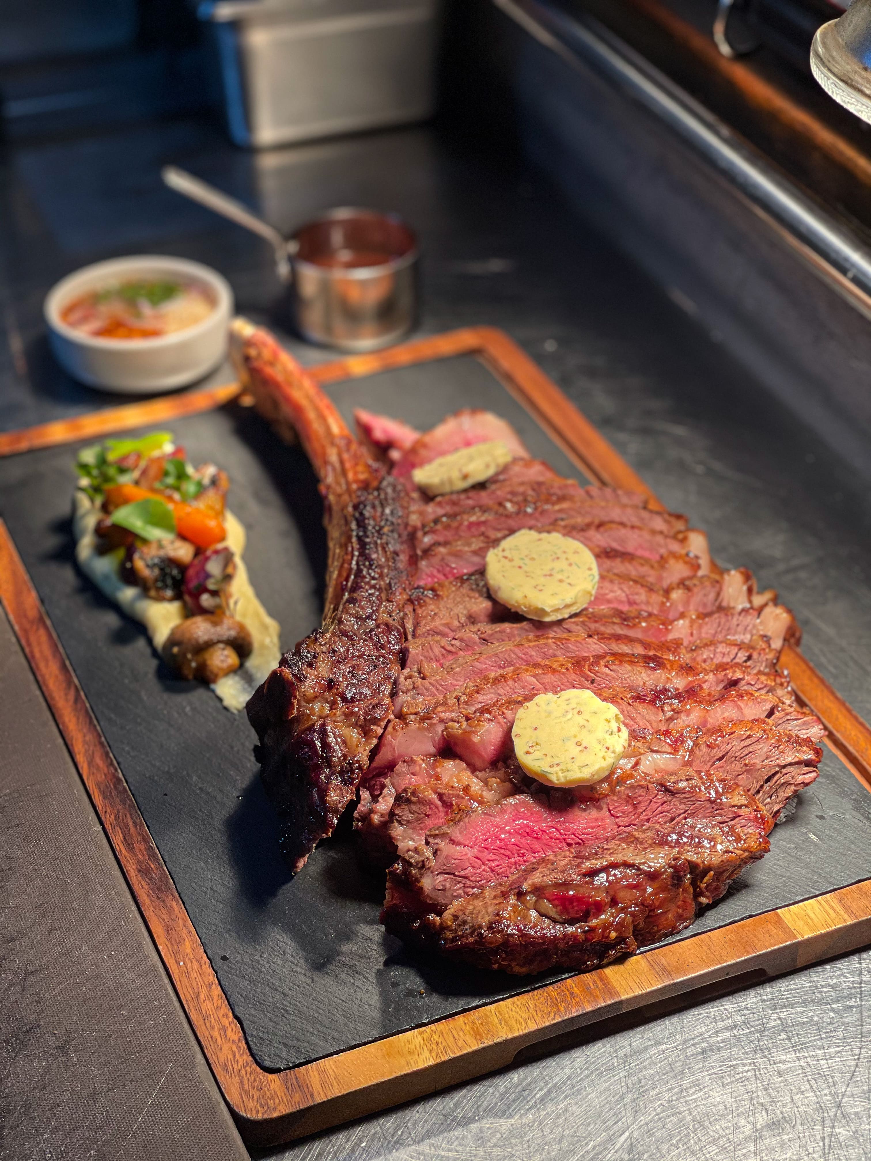 COAL Bistro Sharing Set for 4 Persons [Wagyu Tomahawk MB5-6]  (Mon - Thur Book 3 hours in advance)