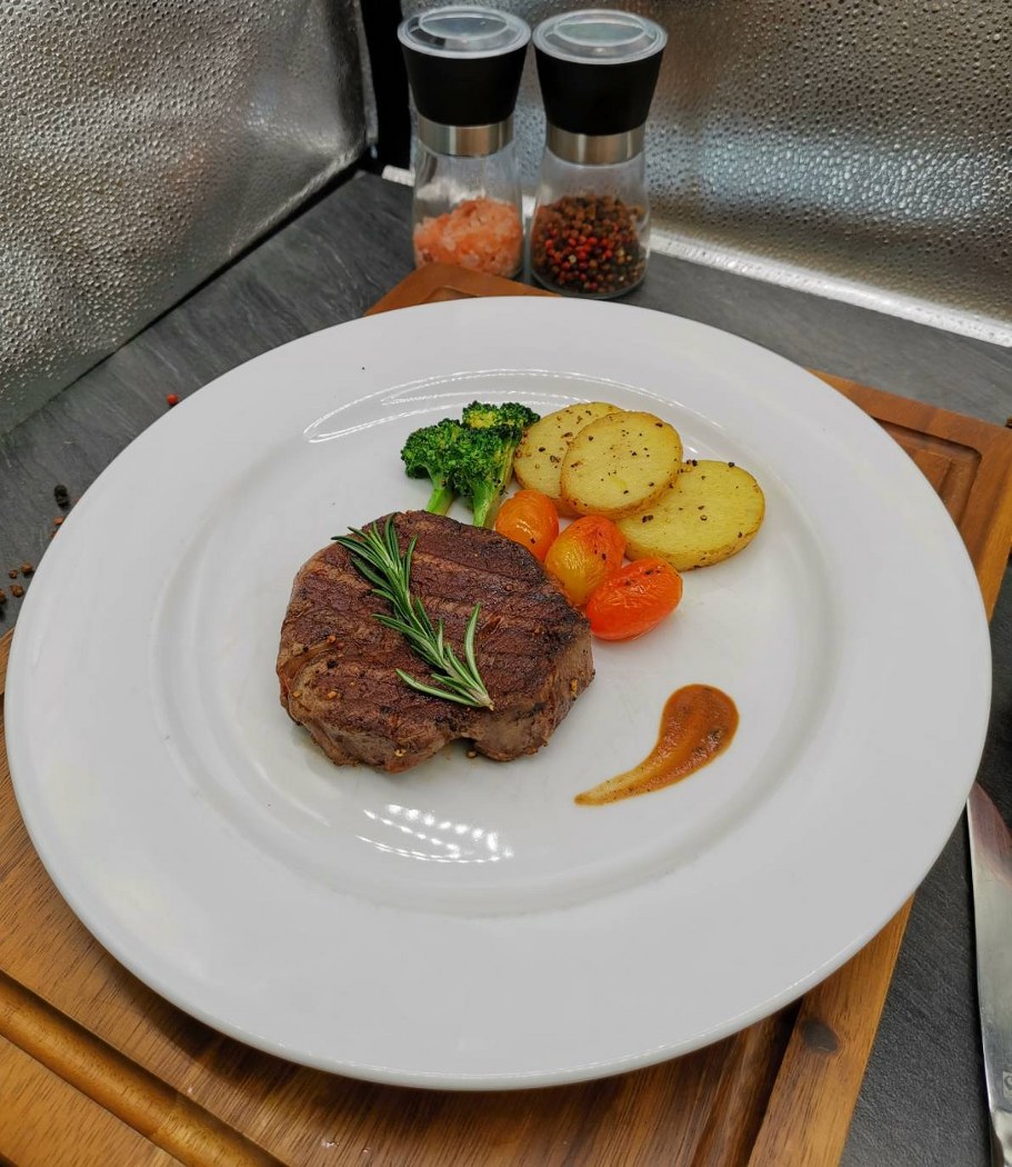 ออคโตสไปเดอร์ (ราชบุรี) Sharing Set for 4 Persons [Premium]