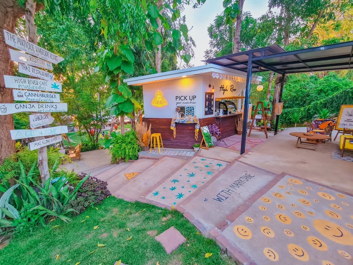 High River Café (Ratchaburi) Sharing Set for 4 Persons