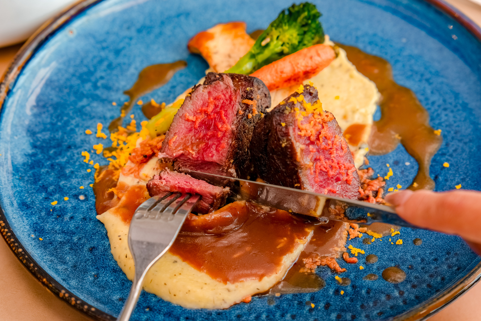 Top Knot Rooftop Bar & Restaurant at Hotel Once Bangkok Premium Set for 4 People