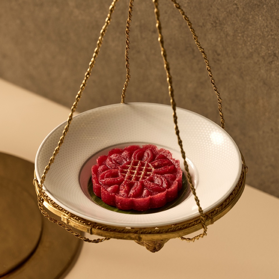 Cafe Claire by Oriental Residence Ferris Wheel Afternoon Tea Set for 4 Person 