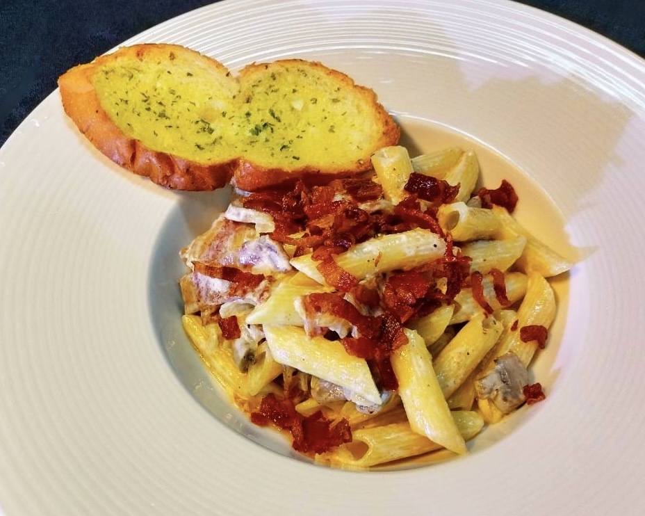 The Bre-Eze Restaurant at Fair House Villas & Spa (Samui) Sharing Set for 2 People + 1 Alcoholic Beverage Per Person