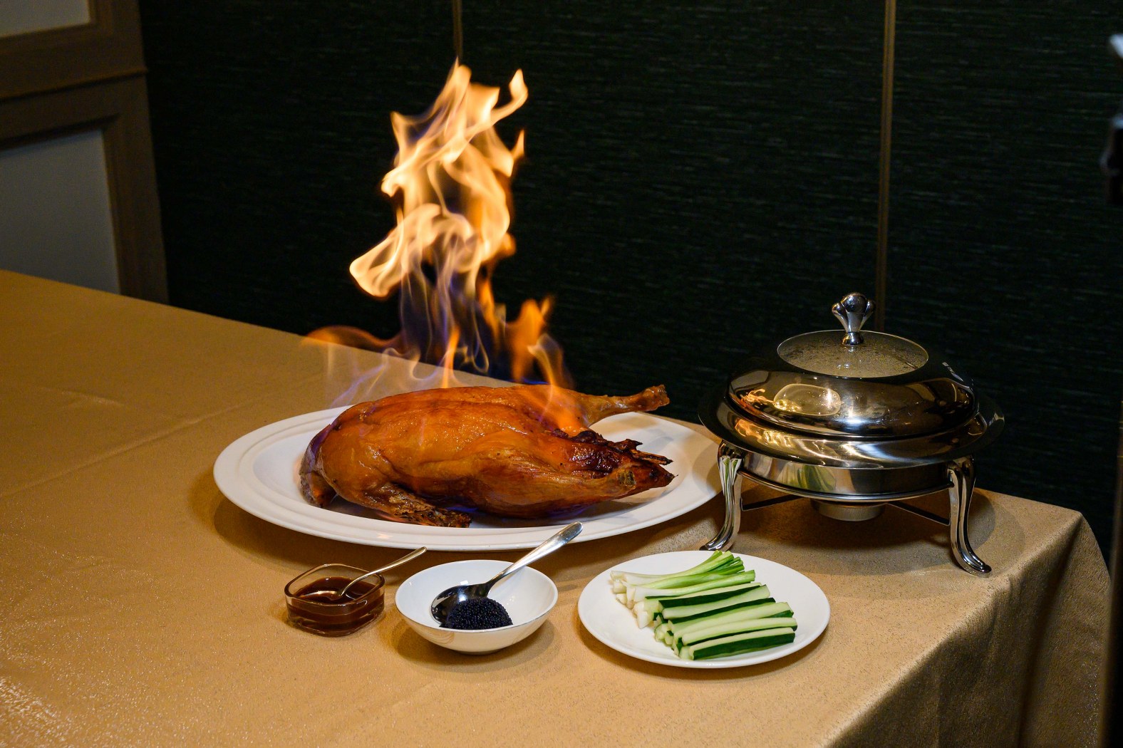 The Silk Road - The Athenee Hotel Sharing set for 2 people (Premium)