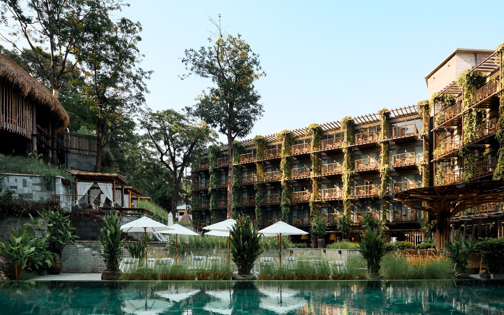 Sunya Bar l Dinso Resort & Villas Phuket (Phuket) Sharing Set for 2 People (Lunch) 