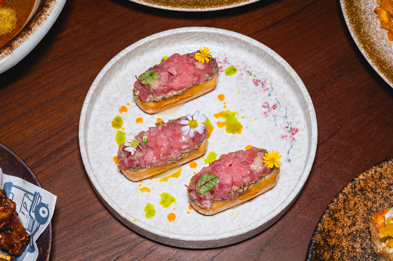 168 YĪ LIÙ BĀ  Sharing Set for 4 People