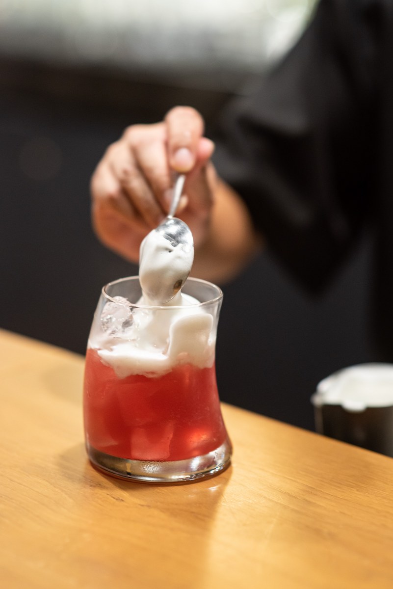 NóMADA Bangkok at Baan Dusit Thani 1 Dish + Free Flow Alcoholic Beverage 2 Hours