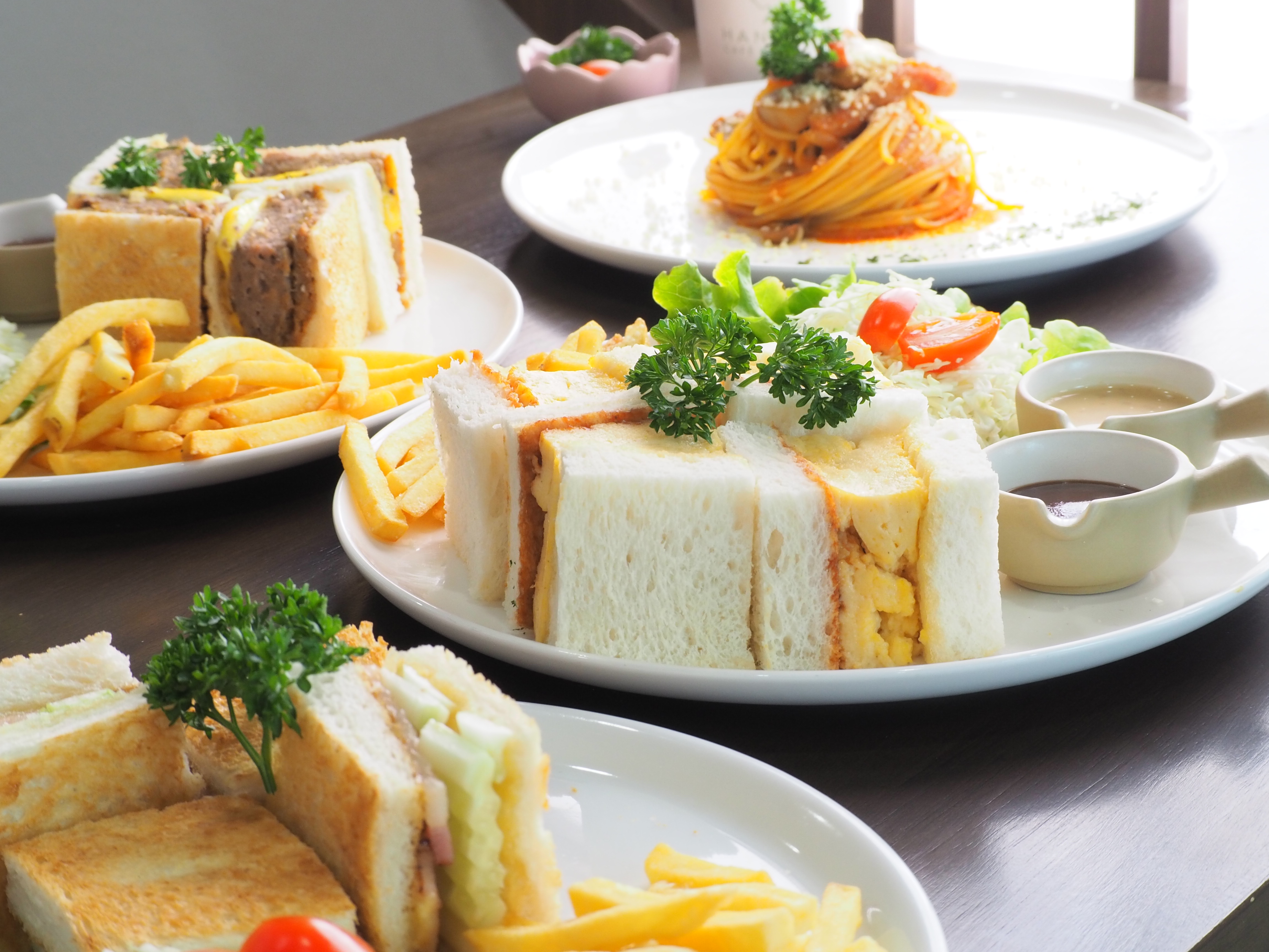 Hannari Cafe de Kyoto Thonglor  Premium Set for 3 People