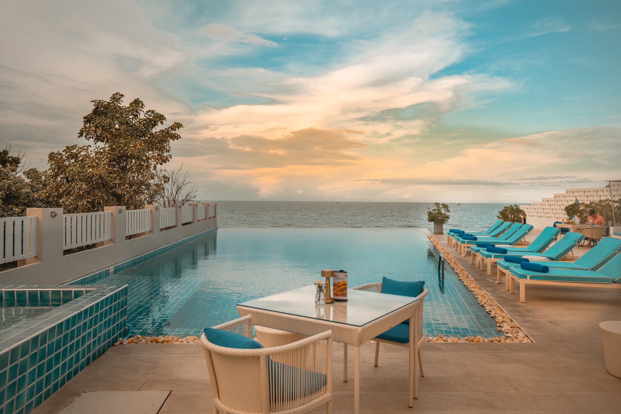 The Rock Hua Hin Beachfront Spa Resort Staycation (Hua Hin) Zen Jacuzzi Pool 1 Night  [Long Weekend]