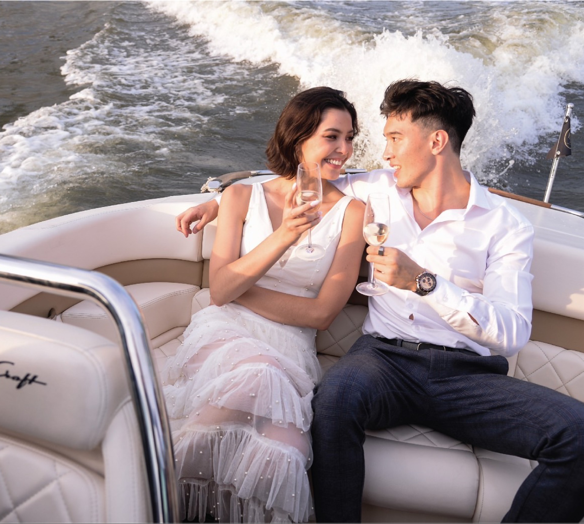 Flow Yacht Club CHRIS-CRAFT CARINA 21 for 4 People