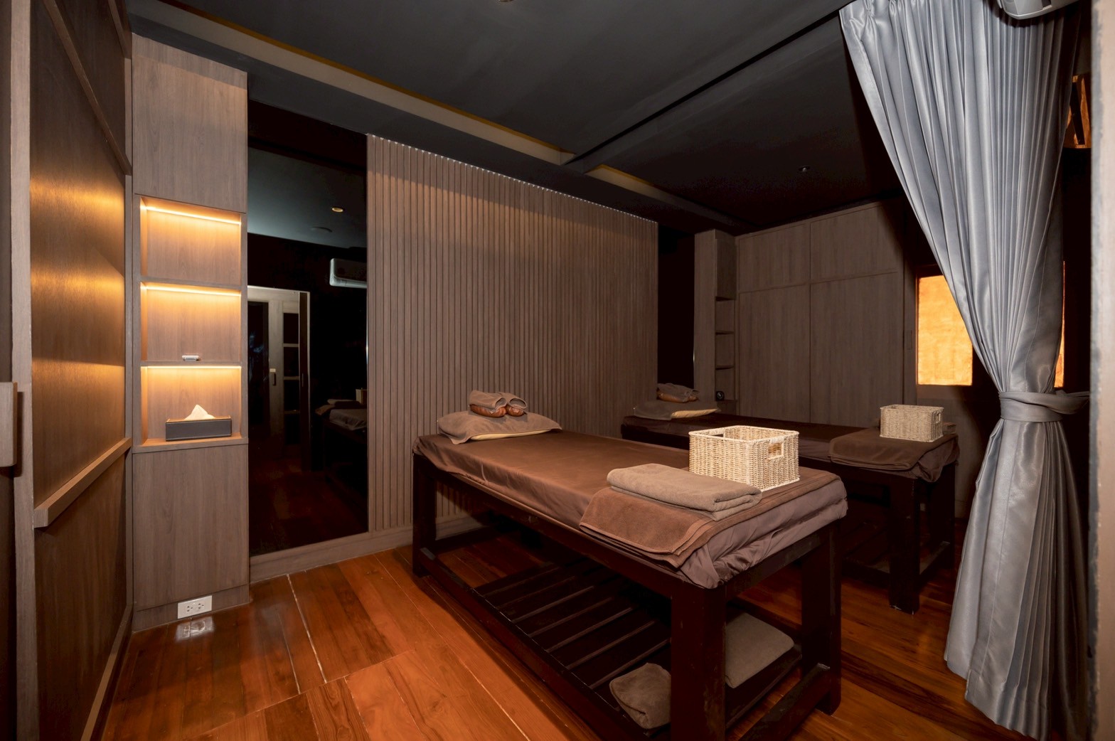 Totonoi Sauna & Onsen整  Oil Massage for 90 mins and Japanese Set food