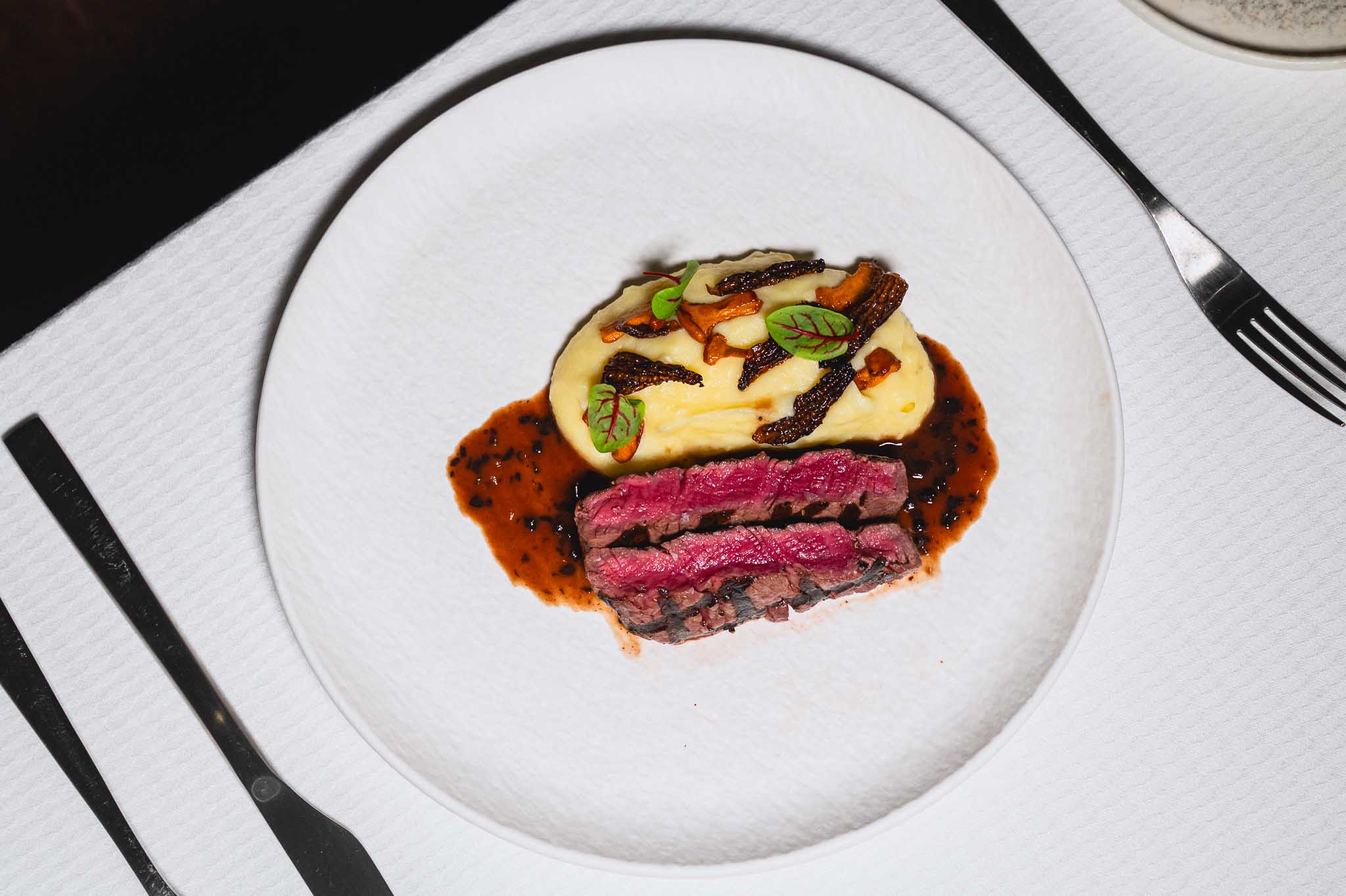 ริชชี่ อิตาเลียน เรสเตอรองต์ แอนด์ ครูโด บาร์