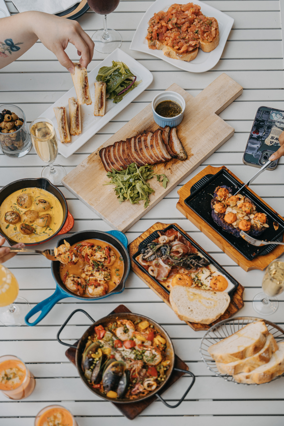 restaurant image