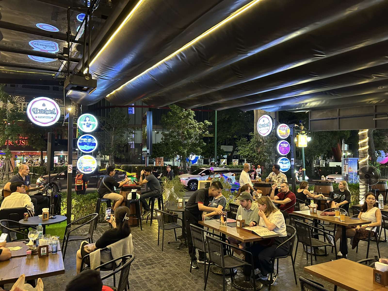Burbrit Craft Beer Sukhumvit 22